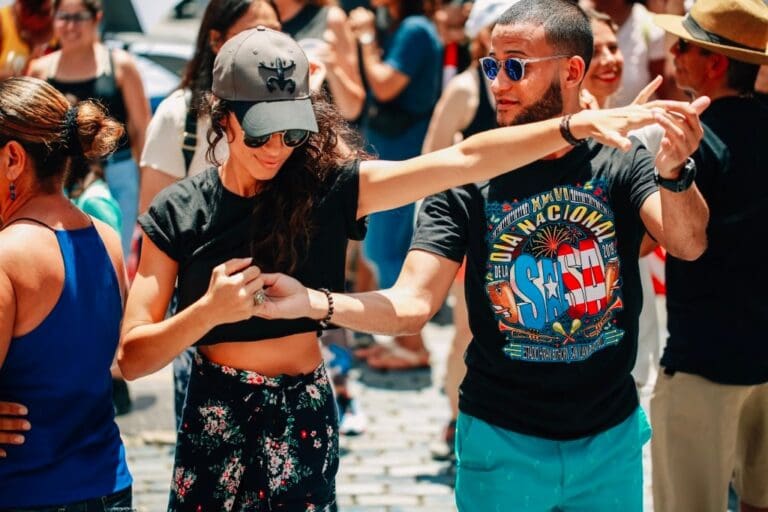 Noches Al Son De Salsa