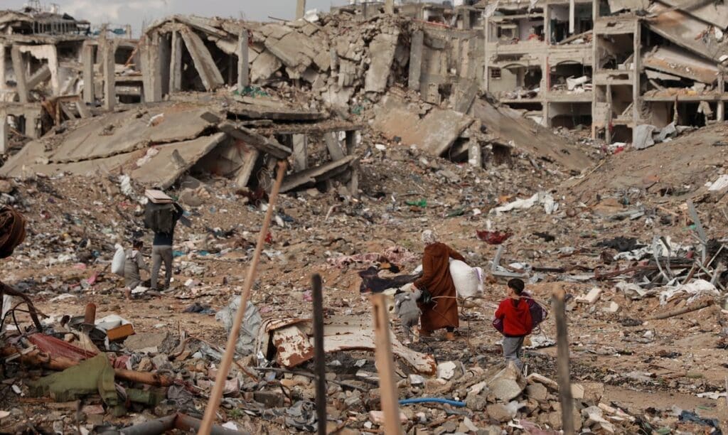 Desafíos de la Recuperación de Cuerpos en Gaza Tras el Alto al Fuego