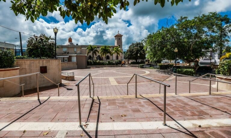 Alcalde de Corozal Impulsa Proyectos de Turismo Deportivo y Revitalización Económica