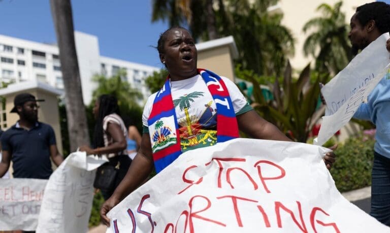 Cómo los Inmigrantes en Puerto Rico Pueden Proteger Sus Derechos