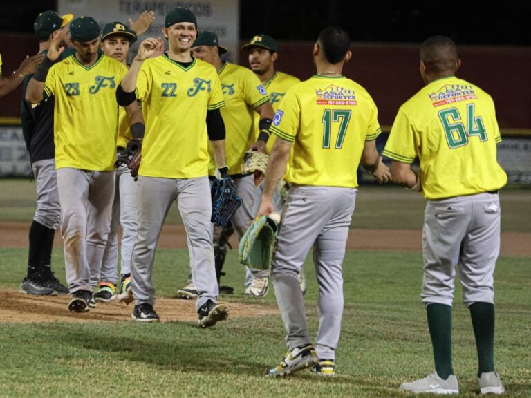 Fundadores de Añasco y Tiburones de Aguadilla triunfan en la Liga Doble A