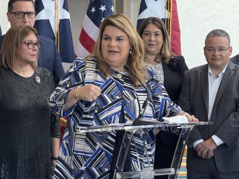 Puerto Rico analiza oportunidades ante inminente anuncio de tarifas por parte del presidente Trump