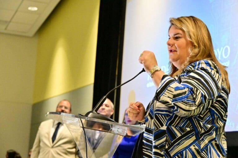 Gobierno lanza academia para empoderar a familias de estudiantes con diversidad funcional