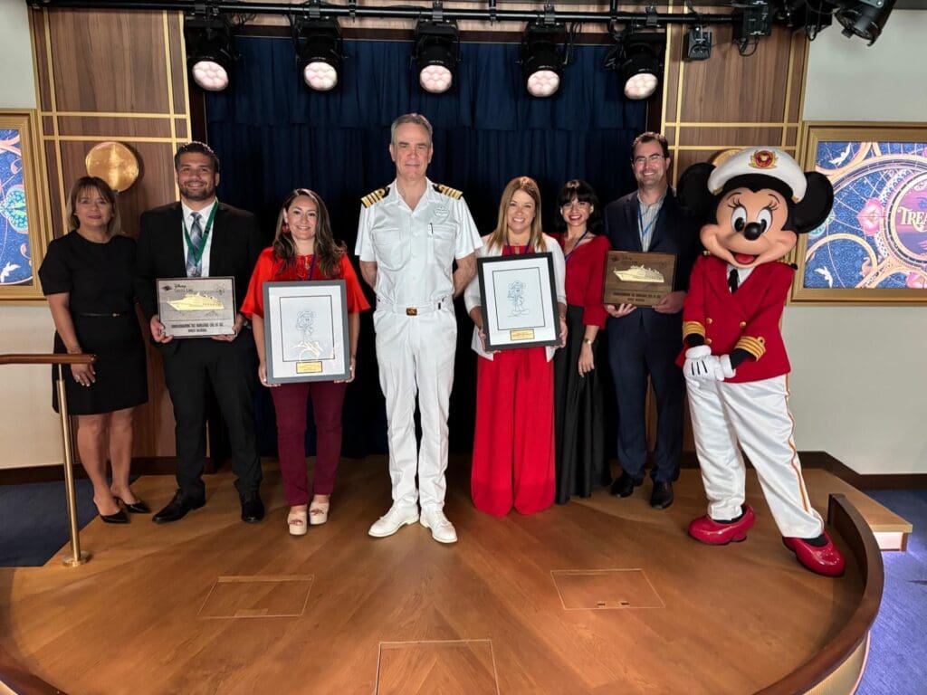 Crucero Disney Treasure arriba por primera vez a San Juan