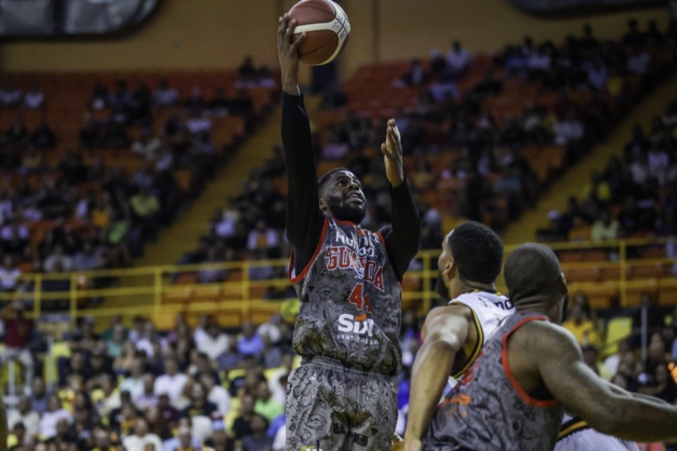 Piratas y Santeros salen airosos en la jornada del miércoles del BSN
