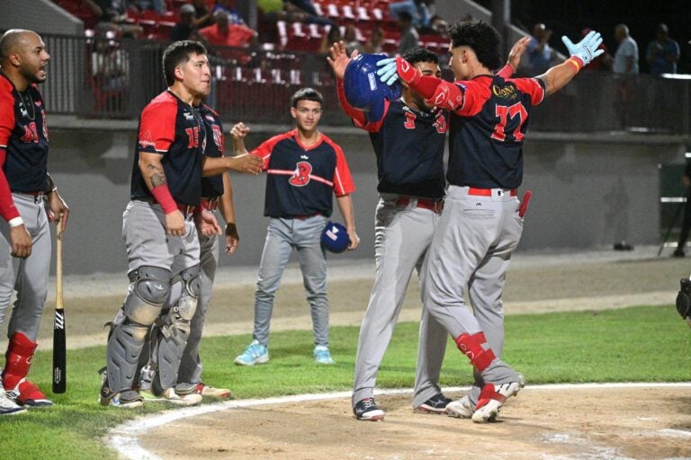 Bravos, Guardianes y Petateros triunfan en la Liga Doble A
