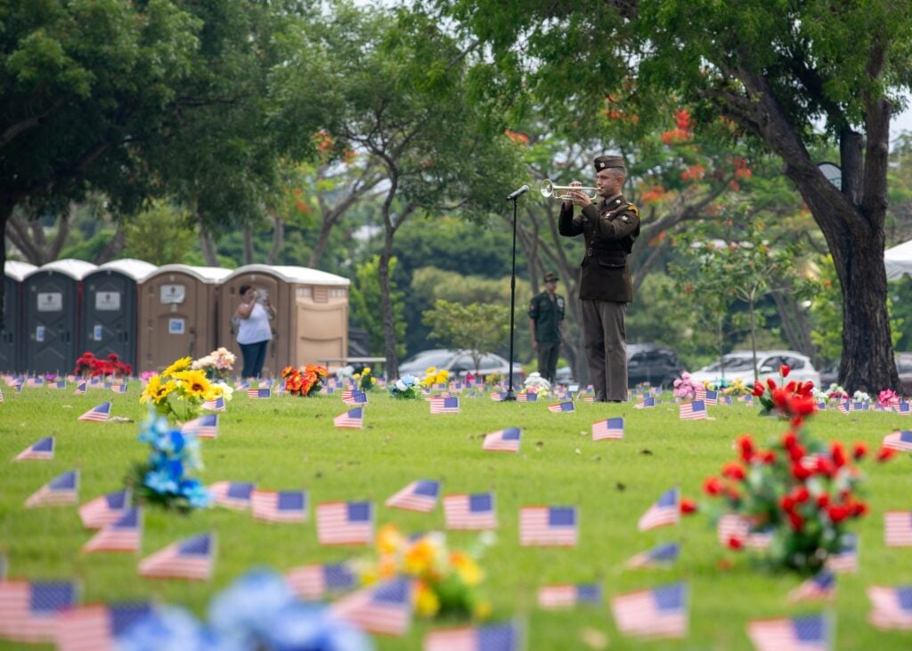 Guardia Nacional de Puerto Rico conmemora el Día de la Recordación en Morovis, Bayamón y Aguadilla