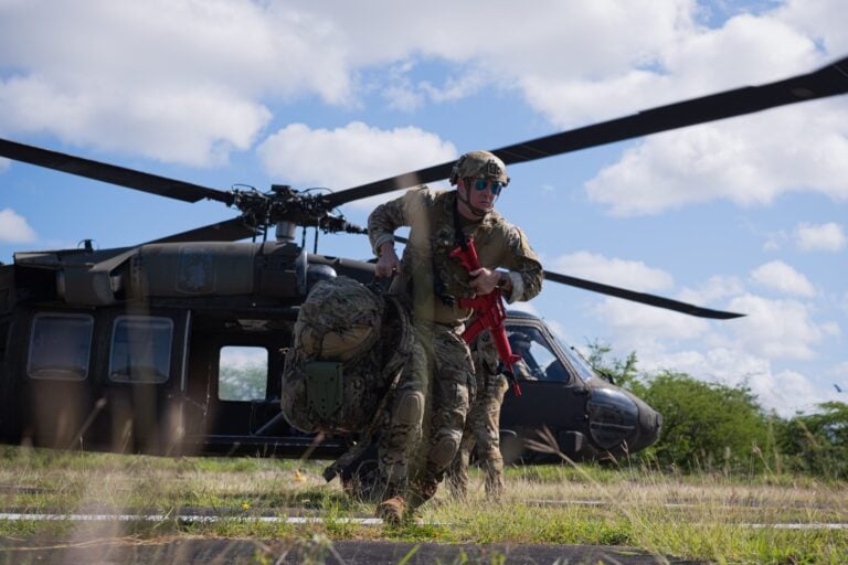 Guardia Nacional Aérea lidera entrenamiento militar conjunto en Salinas y Juana Díaz