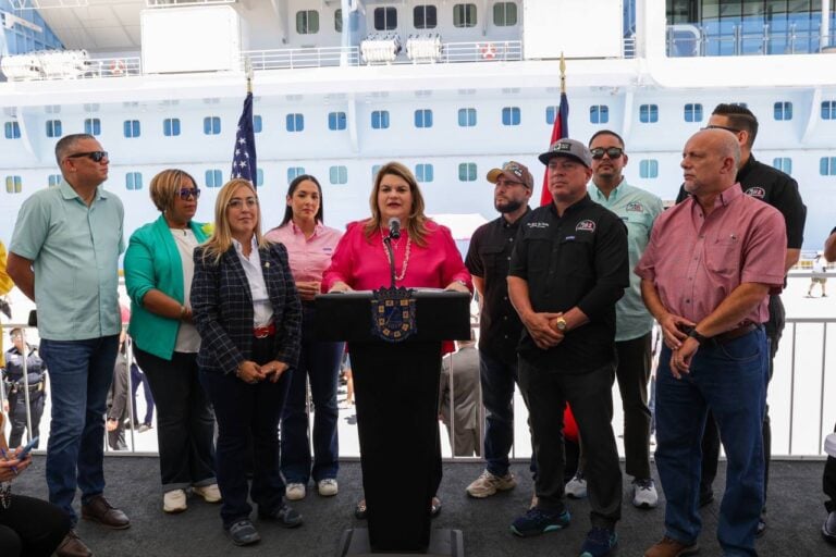 La llegada del Icon of the Seas a Puerto Rico genera expectativas económicas y frustración a turistas