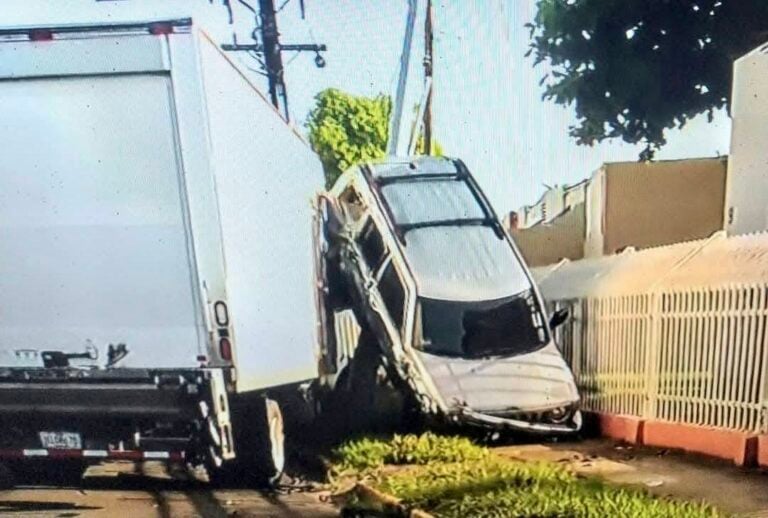 Camionero se queda dormido y provoca choque múltiple en Cataño