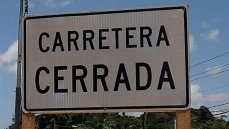 Derrame de combustible cierra carril en la PR-26