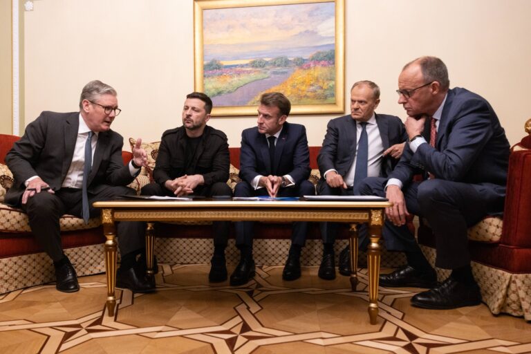Francia, Reino Unido, Alemania y Polonia amenazan a Putin con sanciones si no acepta tregua ya