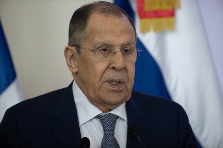 Lavrov afirma que es «injusto» comparar la guerra en Ucrania con el conflicto entre Israel e Irán