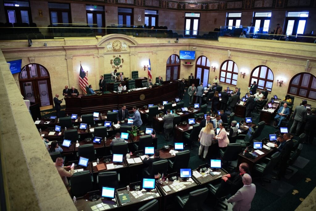 Cámara aprueba presupuesto de $13,095 millones para el año fiscal 2025-2026 con aumento para municipios
