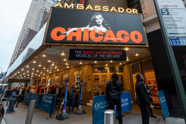 ‘Chicago’ celebra 50 años en Broadway con su icónica mezcla de jazz, drama y crítica social