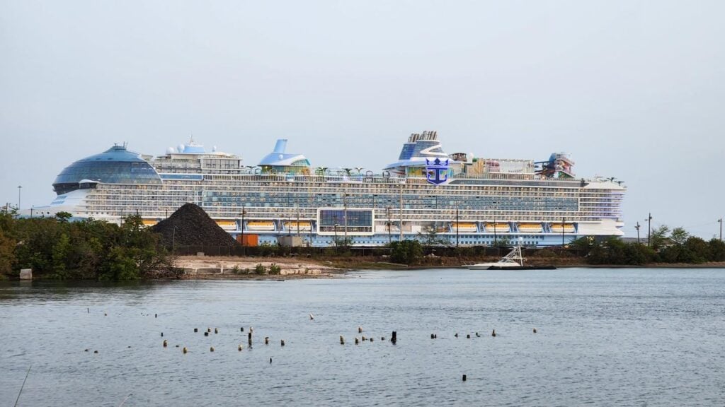Crucero Icon of the Seas regresa a Ponce por emergencia médica a bordo