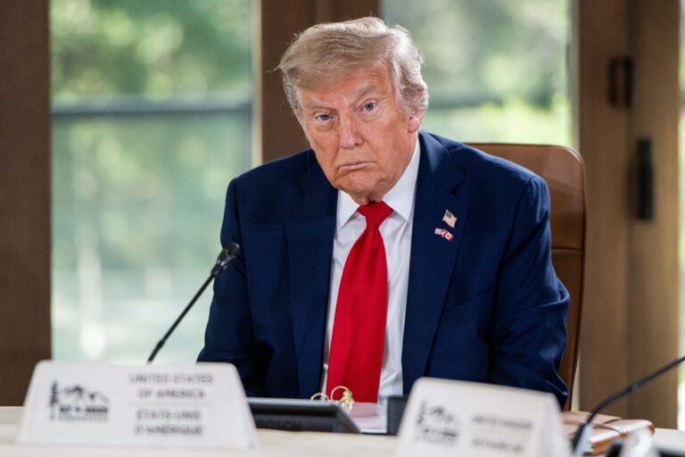 Trump advierte que sabe dónde se esconde el líder supremo de Irán pero descarta matarlo «por ahora»