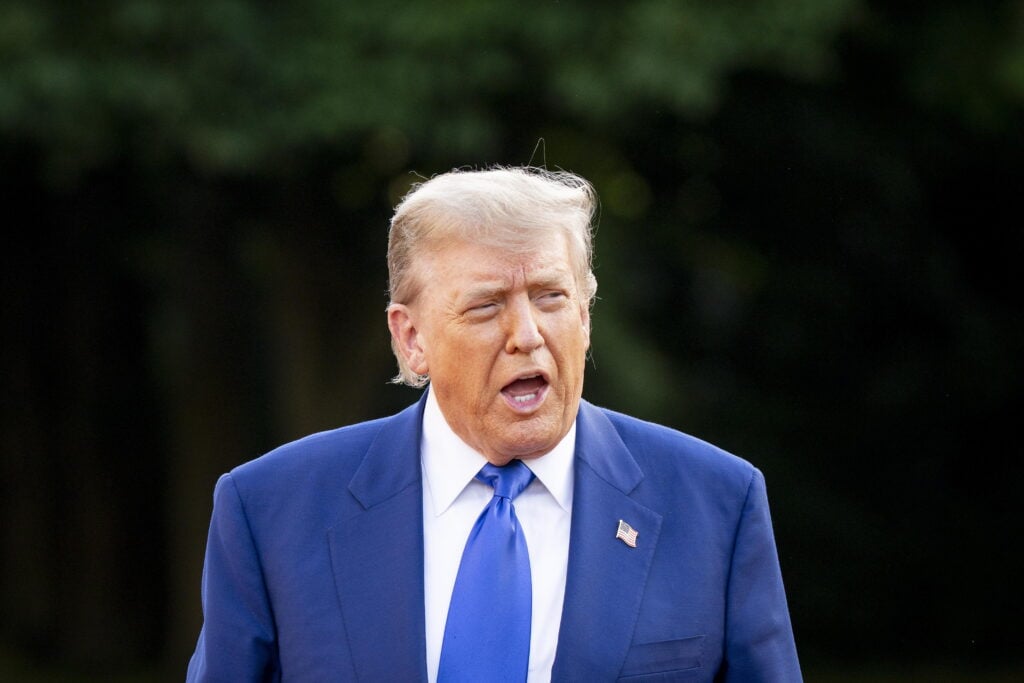 Trump arremete contra CNN y The New York Times por reportes sobre bombardeos a Irán
