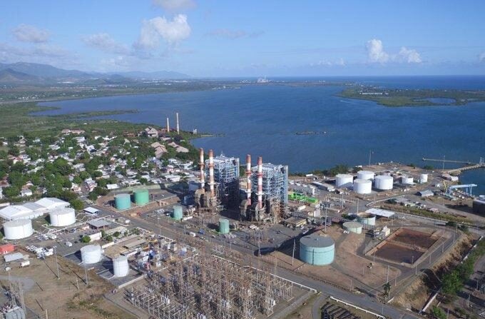 El gobierno evalúa medidas contra el sargazo en plantas eléctricas de Puerto Rico