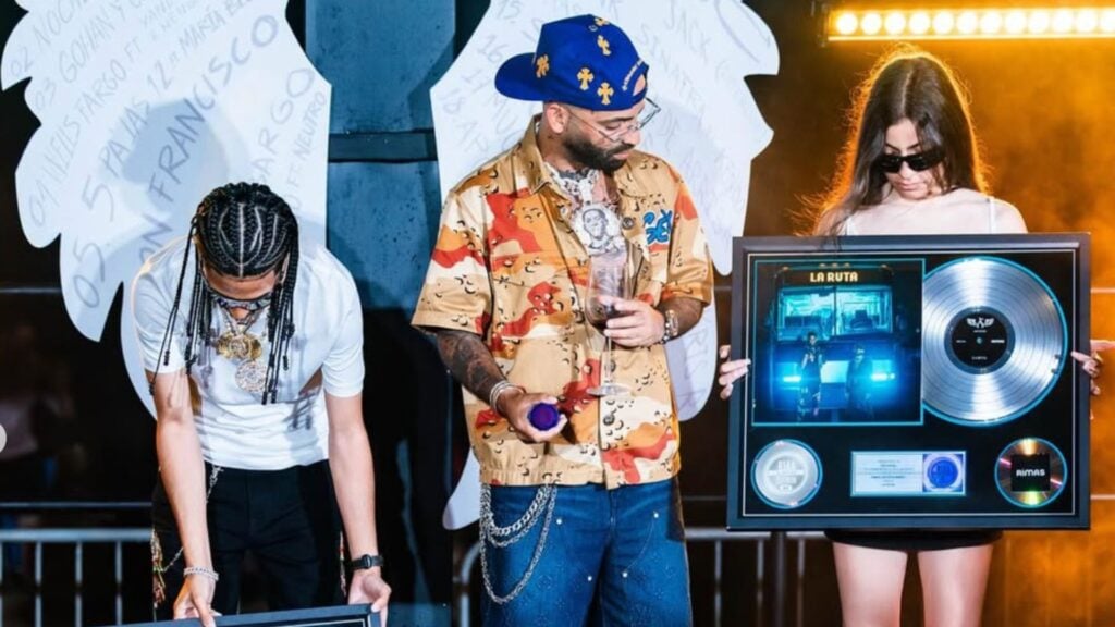 Arcángel celebra en privado el lanzamiento de “Sueños de Grandeza”