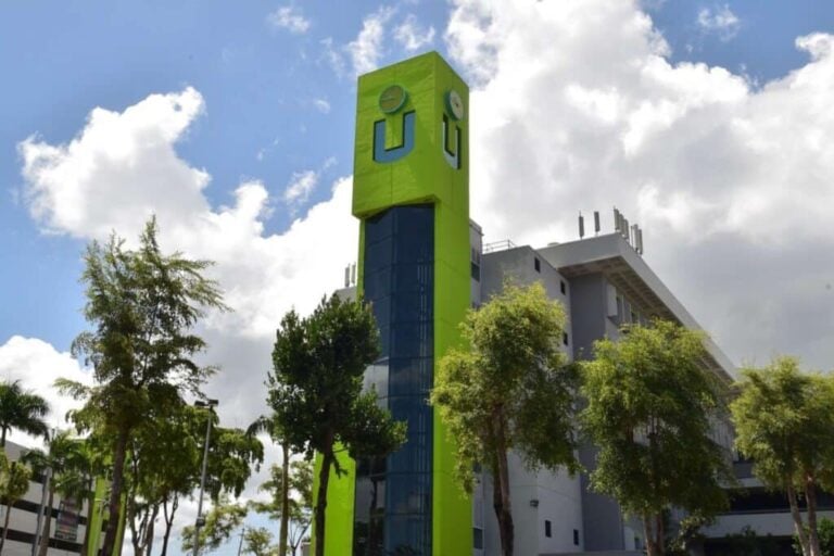 Egresados de Inter Derecho logran el mayor porcentaje de aprobación en reválida