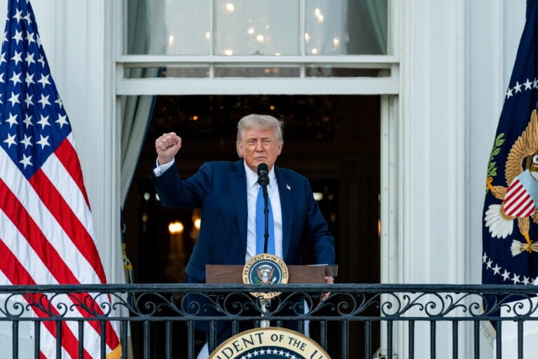 Trump impone nuevas restricciones de viaje a ciudadanos de 19 países, incluyendo Haití, Cuba y Venezuela