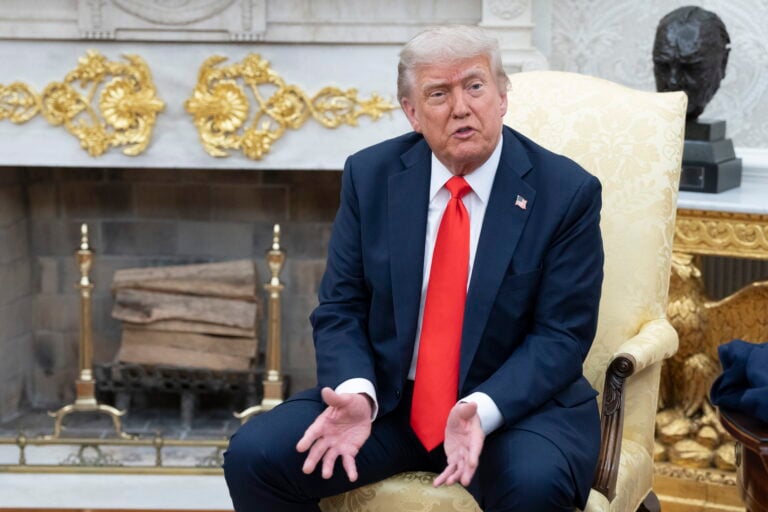 Trump intensificará redadas migratorias en ciudades santuario de EE.UU.: “Ahí es donde reside la gente que queremos deportar”