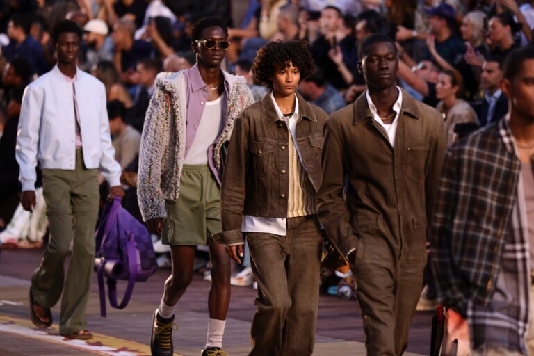 Louis Vuitton rinde tributo a la India en su colección masculina primavera-verano 2026