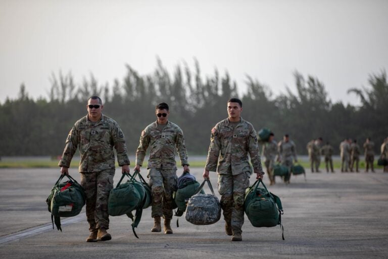 Regresan a Puerto Rico 257 soldados de la Guardia Nacional tras misión federal en África
