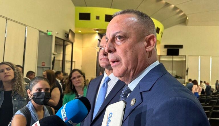 Antonio López reitera que tenía derecho a cobrar horas extra