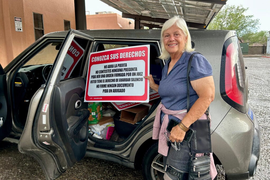 Voluntarios humanitarios denuncian arrestos violentos por parte de agentes migratorios encubiertos en la frontera de Arizona