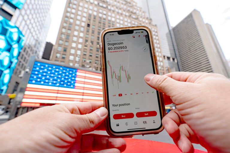 Ley cripto firmada por Trump marca precedente para Latinoamérica, pero plantea riesgos regulatorios