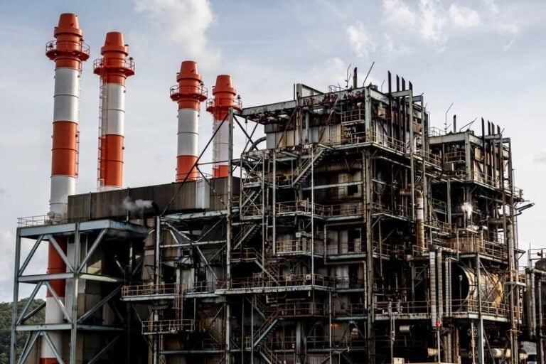 Negociado de Energía exige explicaciones a Genera por generadores de emergencia y su combustible