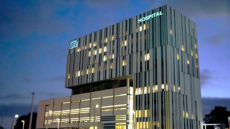 Hospital del Centro Comprensivo de Cáncer de la UPR recibe reacreditación internacional