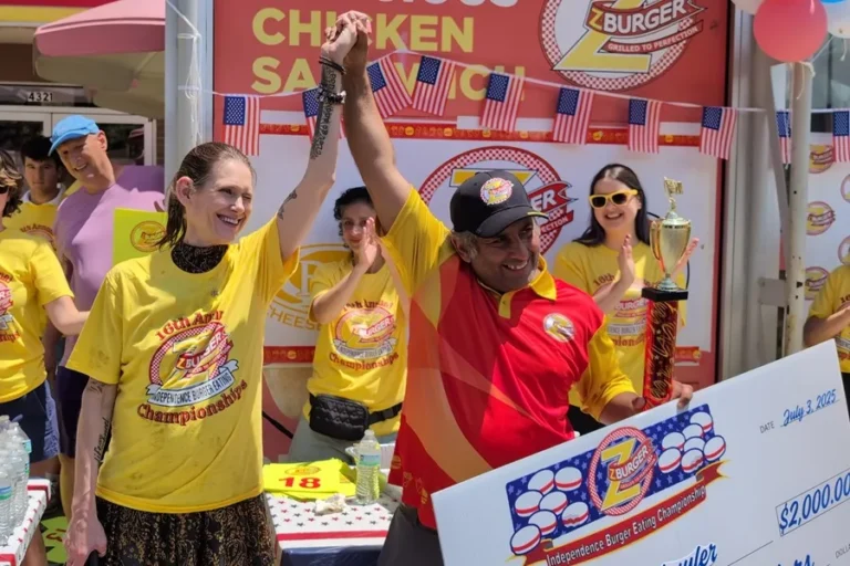 ¡Imparable! Molly Schuyler se come 40 hamburgers y rompe récord del 4 de julio