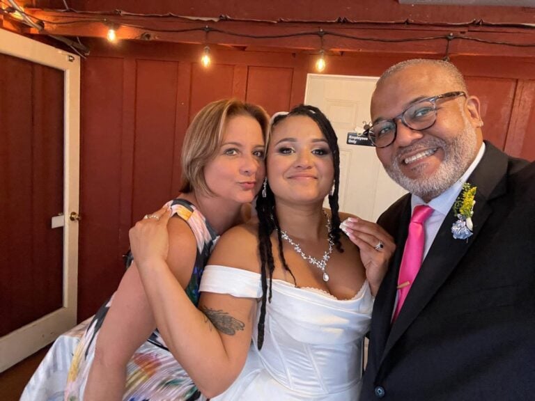 Boda termina en tragedia: Muere familia boricua en accidente de auto en California