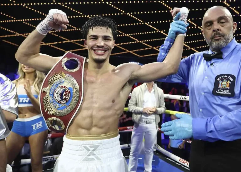 Orgullo boricua: Xander Zayas se corona campeón mundial en el Madison Square Garden
