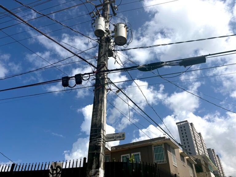 Apagones en Puerto Rico agravan la salud mental de personas vulnerables y sus cuidadores