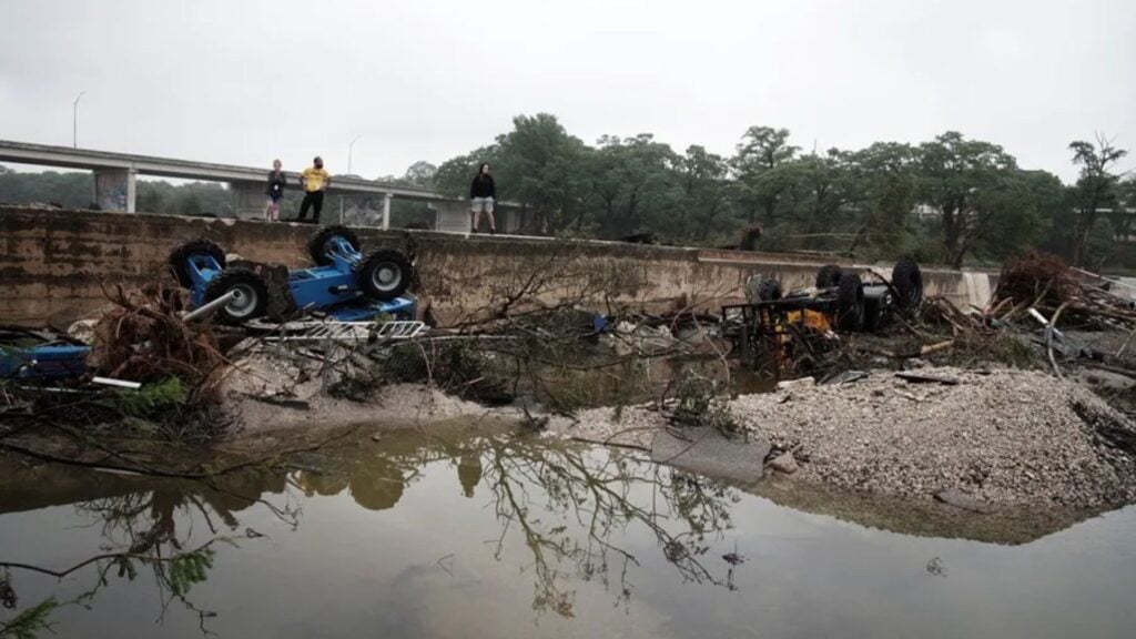 Inundaciones en Texas impactan campamento infantil: autoridades confirman muertos y desaparecidos