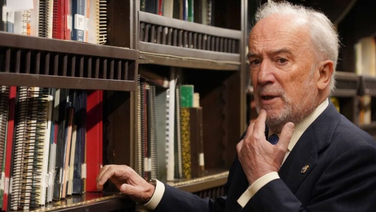 El director de la RAE asegura que Trump no podrá frenar la cultura hispana