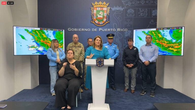 Gobernadora y Meteorología alertan sobre posibles inundaciones en Puerto Rico por lluvias de Erin