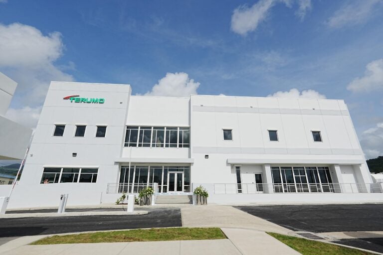 Terumo Medical Corporation celebra la inauguración de su nueva planta manufacturera en Puerto Rico