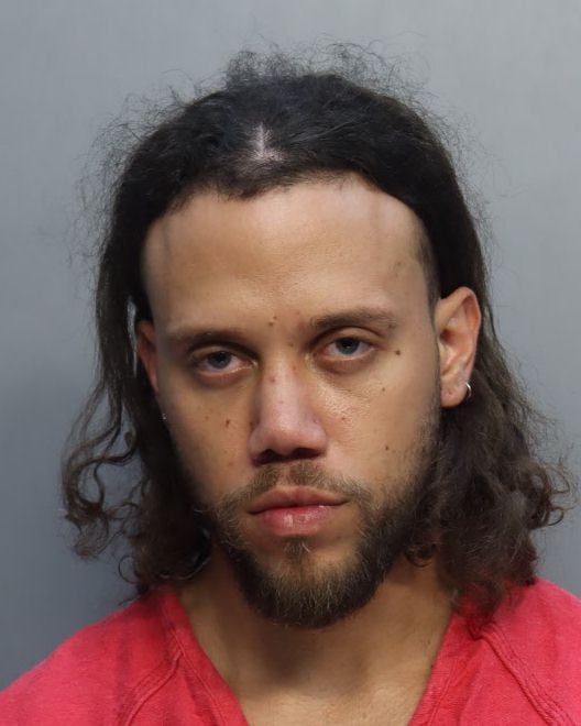 Arrestan al reguetonero Jhayco en Miami por presunta posesión de cocaína y cannabis