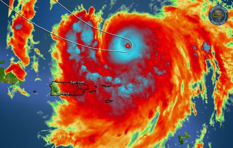 Huracán Erin sigue como categoría 5 mientras impacta con lluvias y ráfagas a Puerto Rico y las Islas Vírgenes