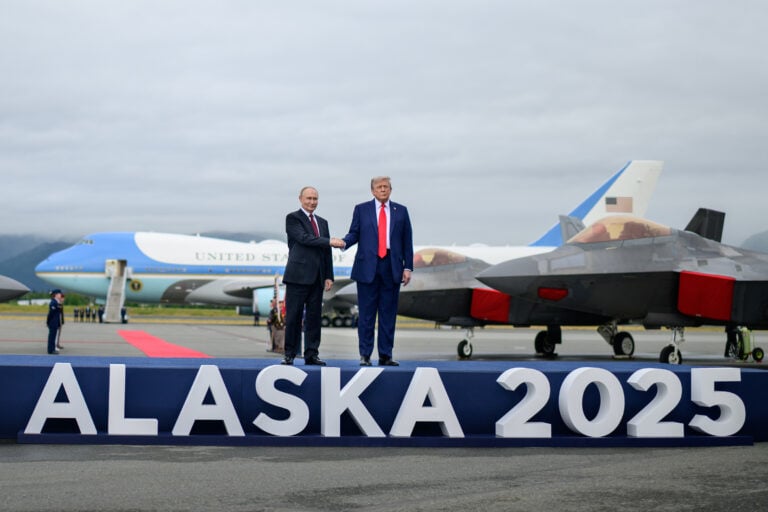 Trump y Putin abordan en Alaska la paz en Ucrania y posibles acuerdos