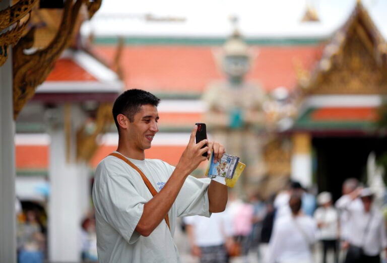 Tailandia permitirá a turistas convertir criptomonedas en moneda local durante plan para impulsar el turismo