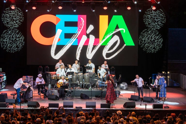 Central Park se llena de salsa en homenaje a Celia Cruz por su centenario