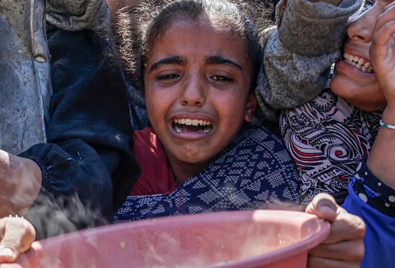 Más de 200 personas han muerto por desnutrición en Gaza, casi la mitad son niños