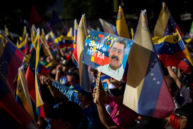 Maduro agradece apoyo nacional tras acusaciones de EE.UU. y recompensa de $50 millones