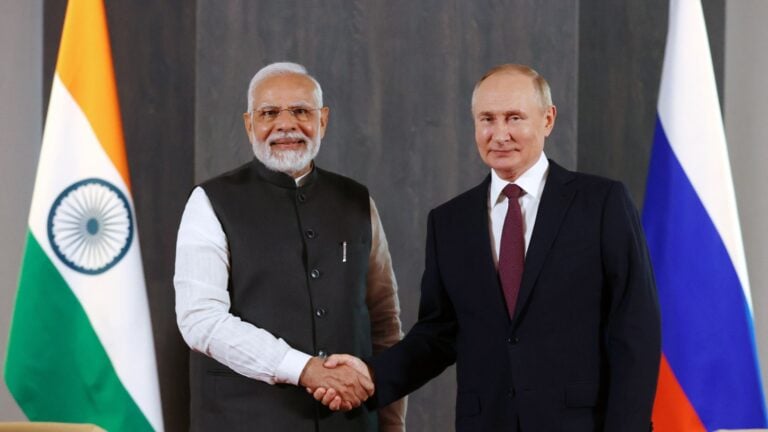 India y Rusia reafirman su asociación en medio de tensiones con EE.UU.